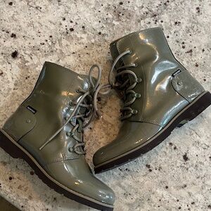 The North Face Green Waterproof Lace Up Boots 6